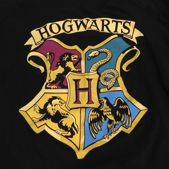 *SOLD* Harry Potter Long Sleeve Graphic Tee Large - Picture 2 of 6